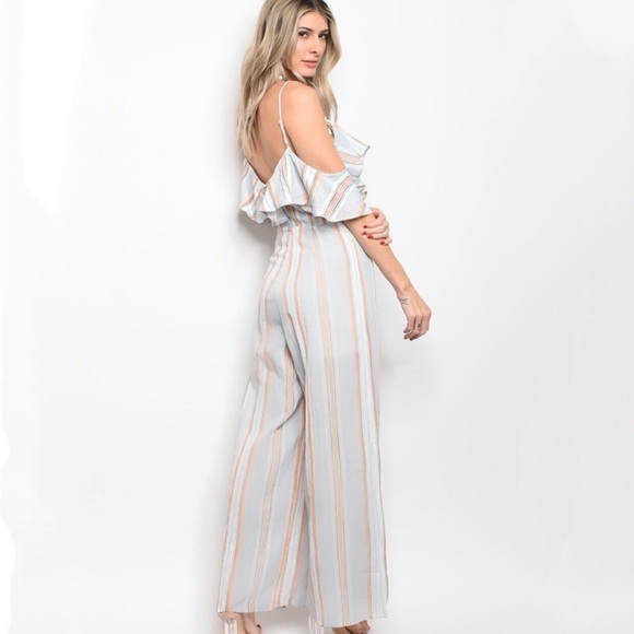 OLD SHOULDER RUFFLE JUMPSUIT - Picture 4 of 5